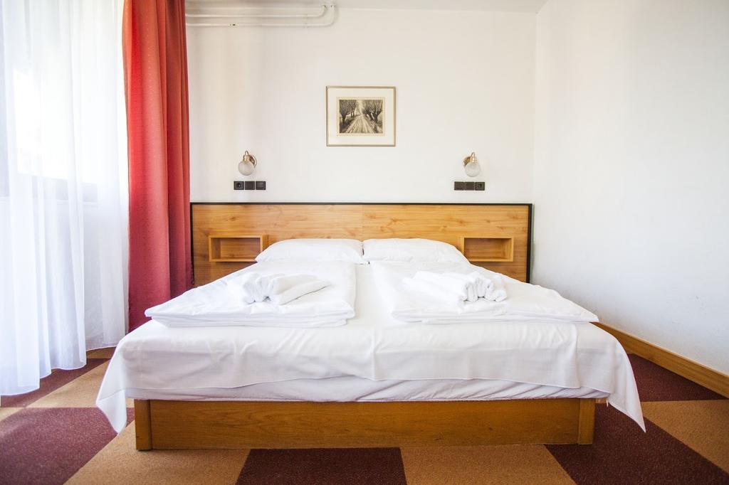 Dominika Apartman Hotel Budapest Esterno foto