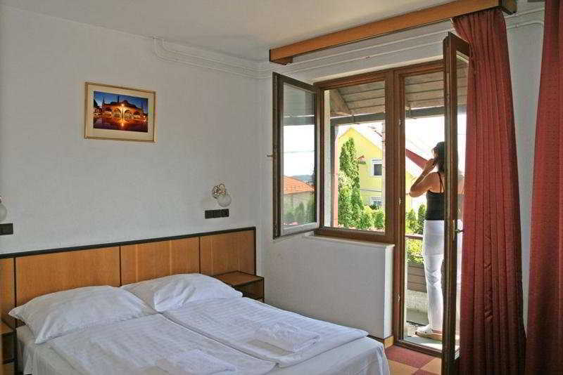Dominika Apartman Hotel Budapest Esterno foto